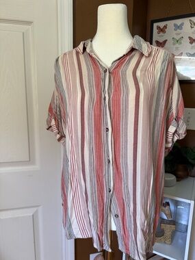 Universal Thread Lightweight Flowy Striped Button-Down Shirt / Size M